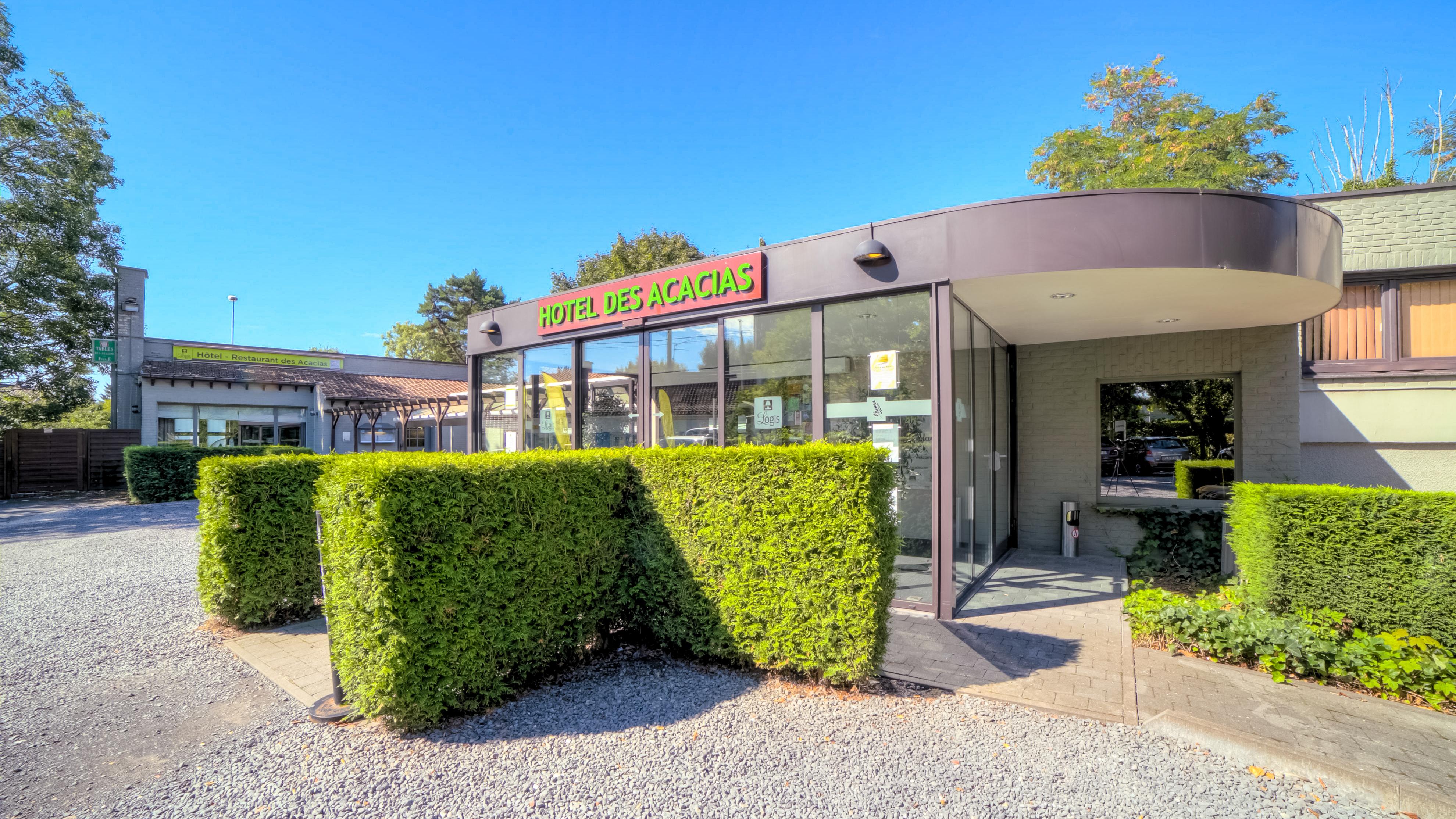 Logis Hotel Restaurant Des Acacias Lille Neuville En Ferrain Невиль-ан-Феррен Экстерьер фото